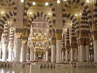 Bahaya Berbicara Saat Khutbah Jum’at